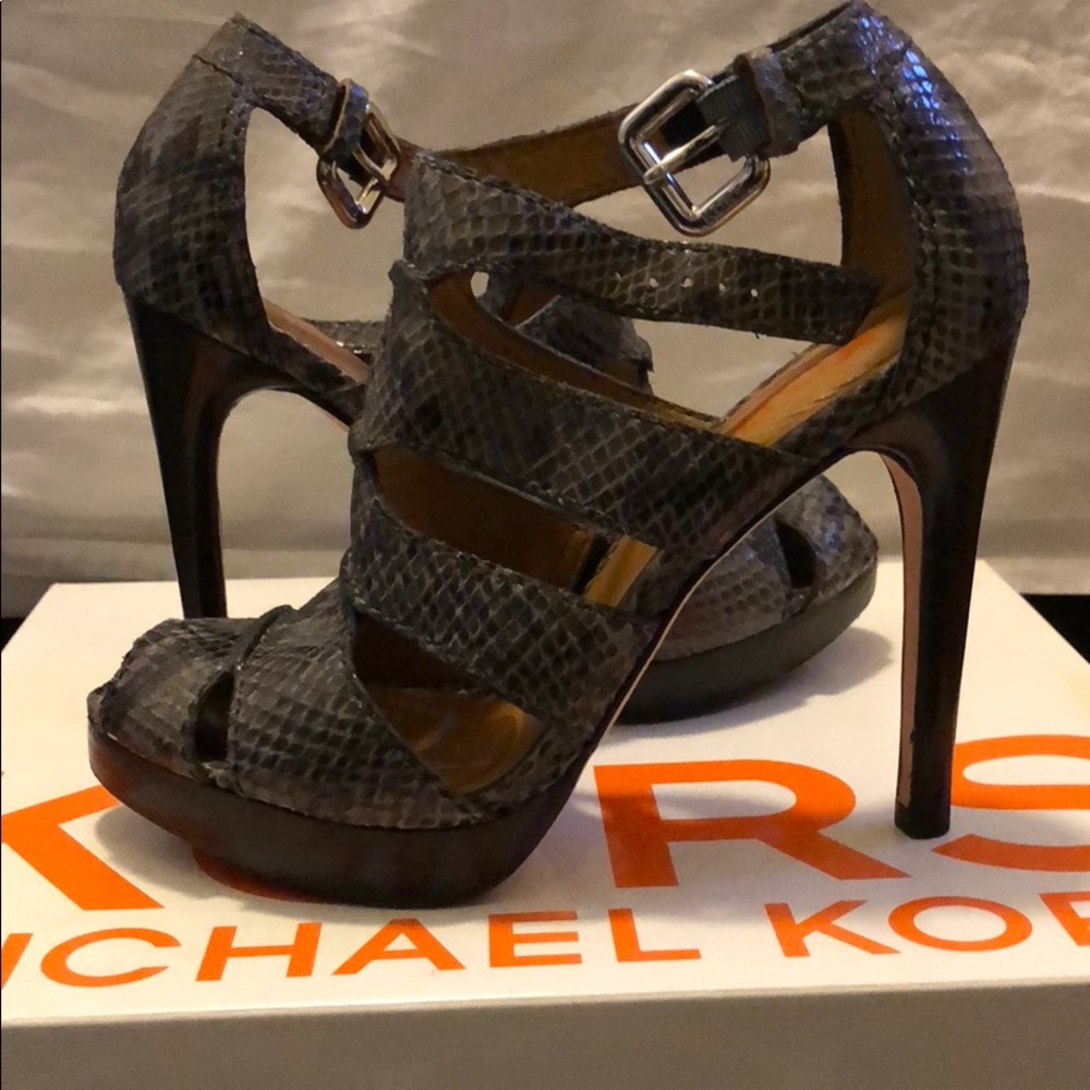 Michael Kors/famous grey snake